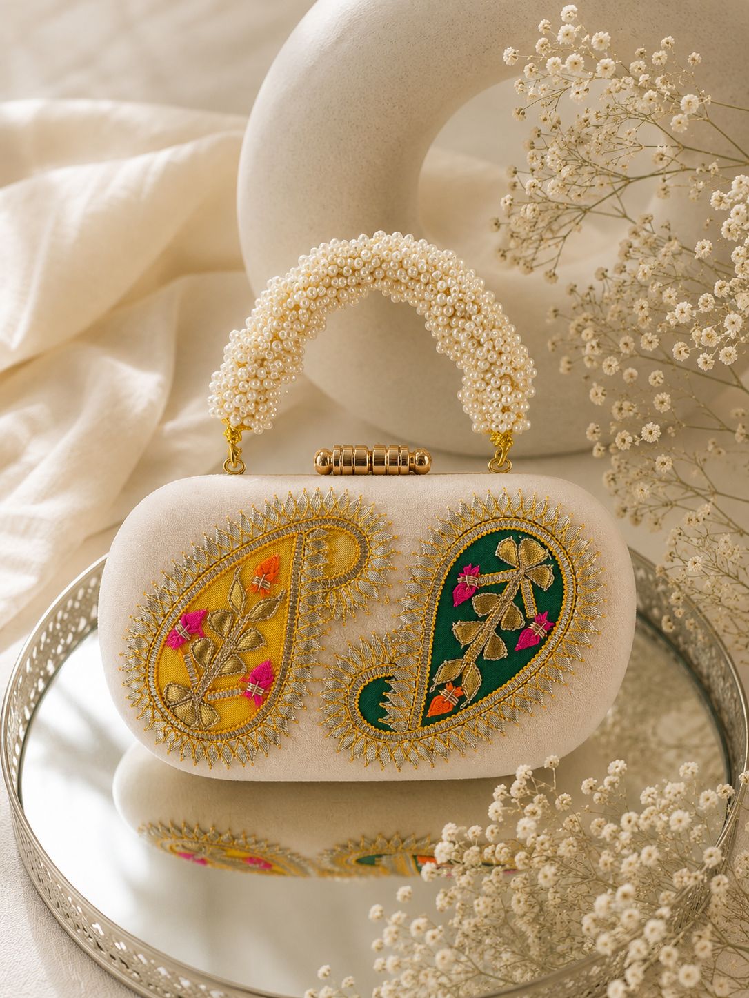 The Keri Pearl Clutch
