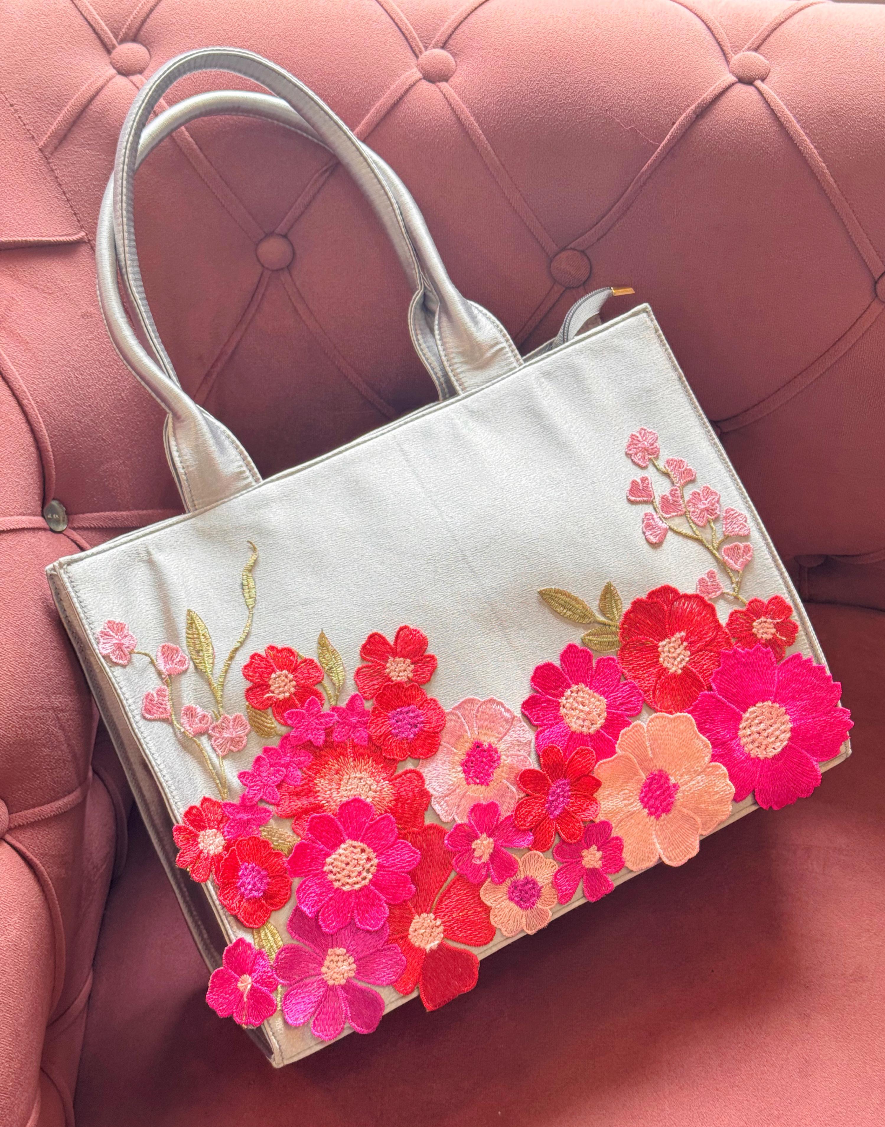 Floral Embroidered Tote Bag – Chic Canvas Handbag for Women