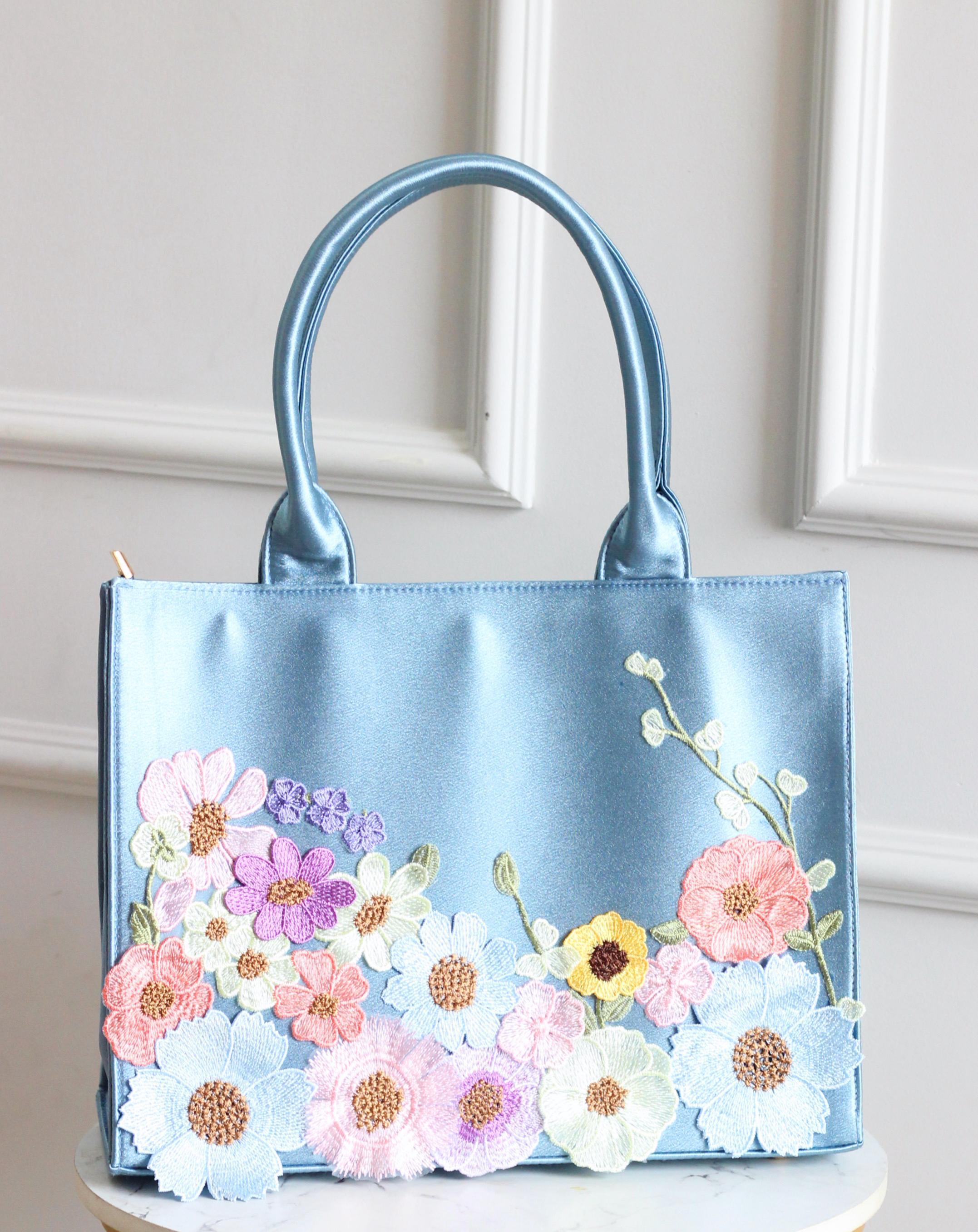 Floral Embroidered Tote Bag – Chic Canvas Handbag for Women