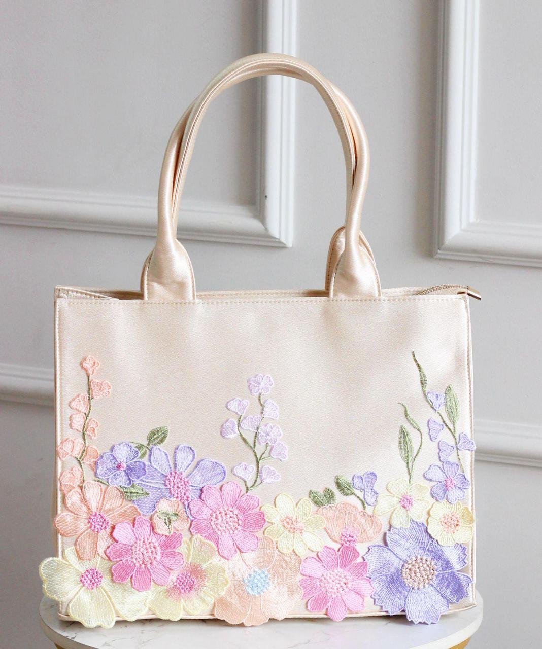 Floral Embroidered Tote Bag – Chic Canvas Handbag for Women