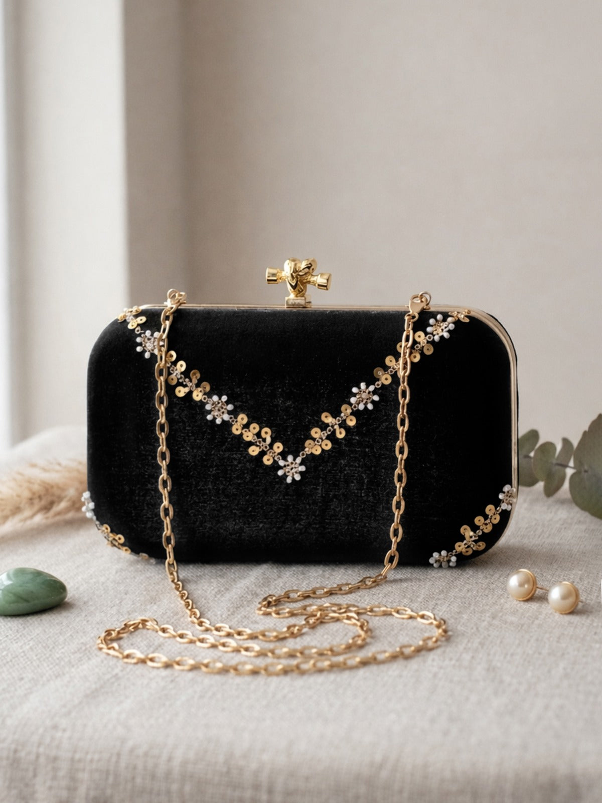 Siora Embroidered Clutch