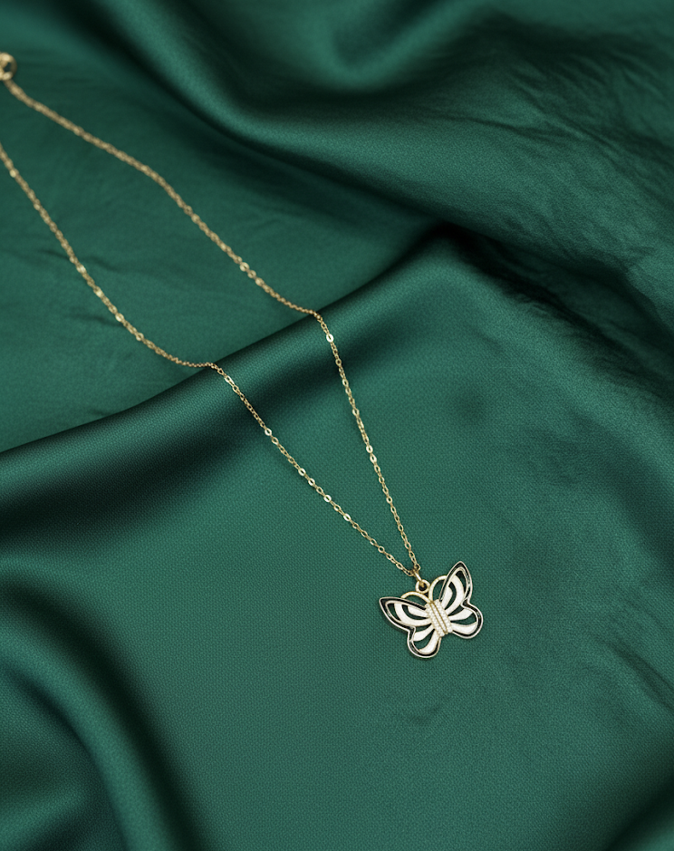 Kesse Pendant Neckpiece