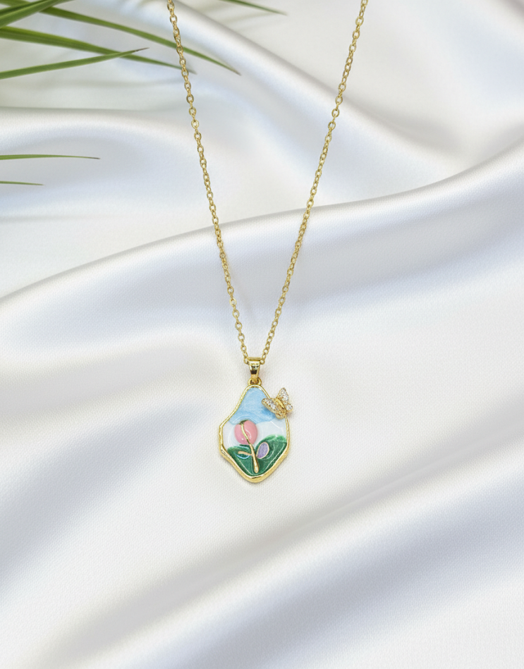 Ovela Pendant Necklace