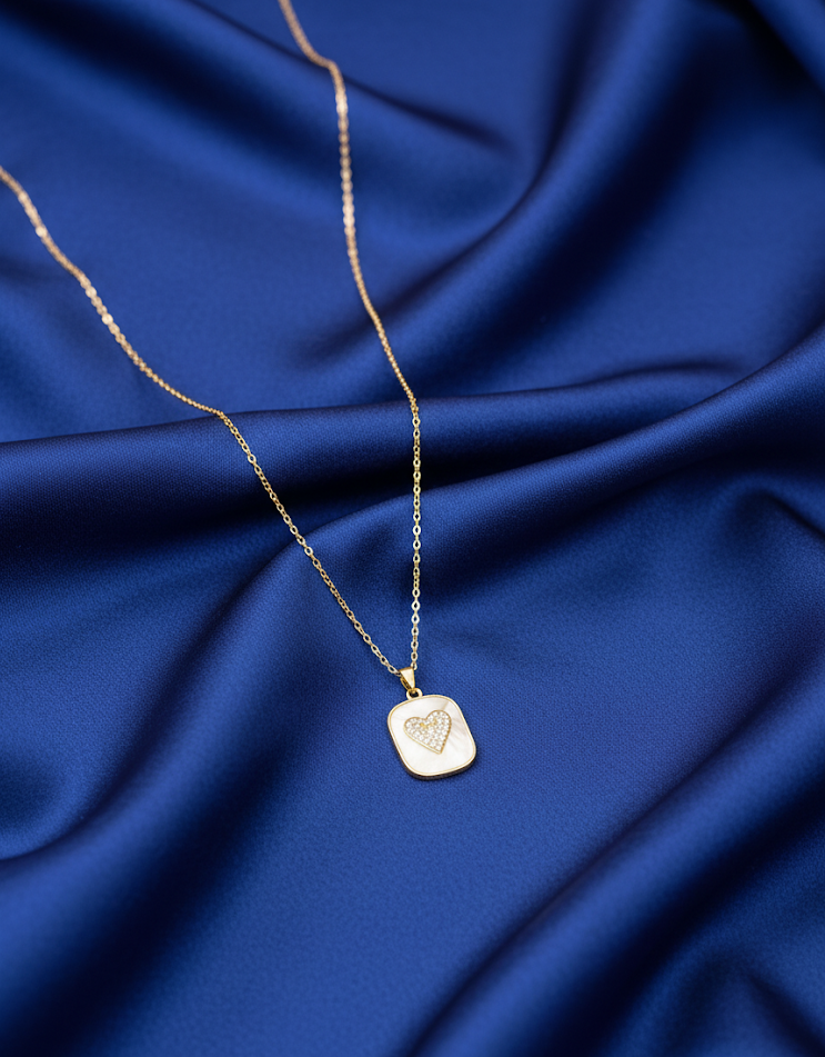 Tovae Pendant Neckpiece